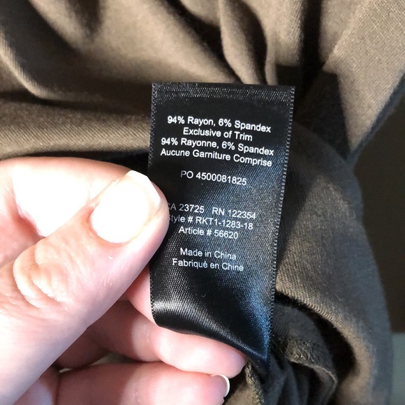 Babaton light weight 3/4 sleeve olive top - Picture 4 of 5